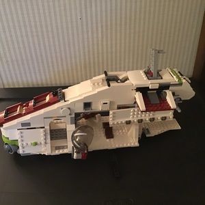 Spaceship in 5lbs bulk Legos